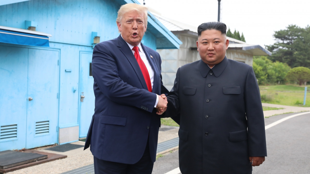 Donald Trump Asia tour surprise signals on meeting with Kim Jong Un