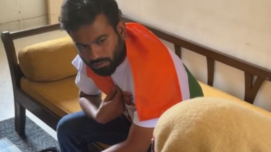 Delhi police visit Cockroach Party leader home after Tiranga Yatra call