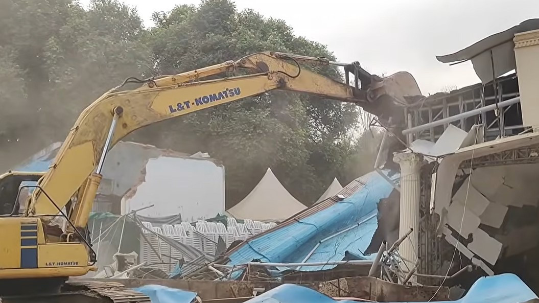 Secunderabad KJR Garden demolition officials take action