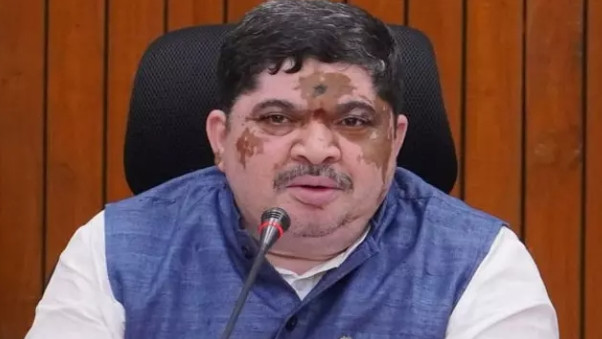 Ponnam Prabhakar says RTC lands will be sold if necessary to pay retired employee dues
