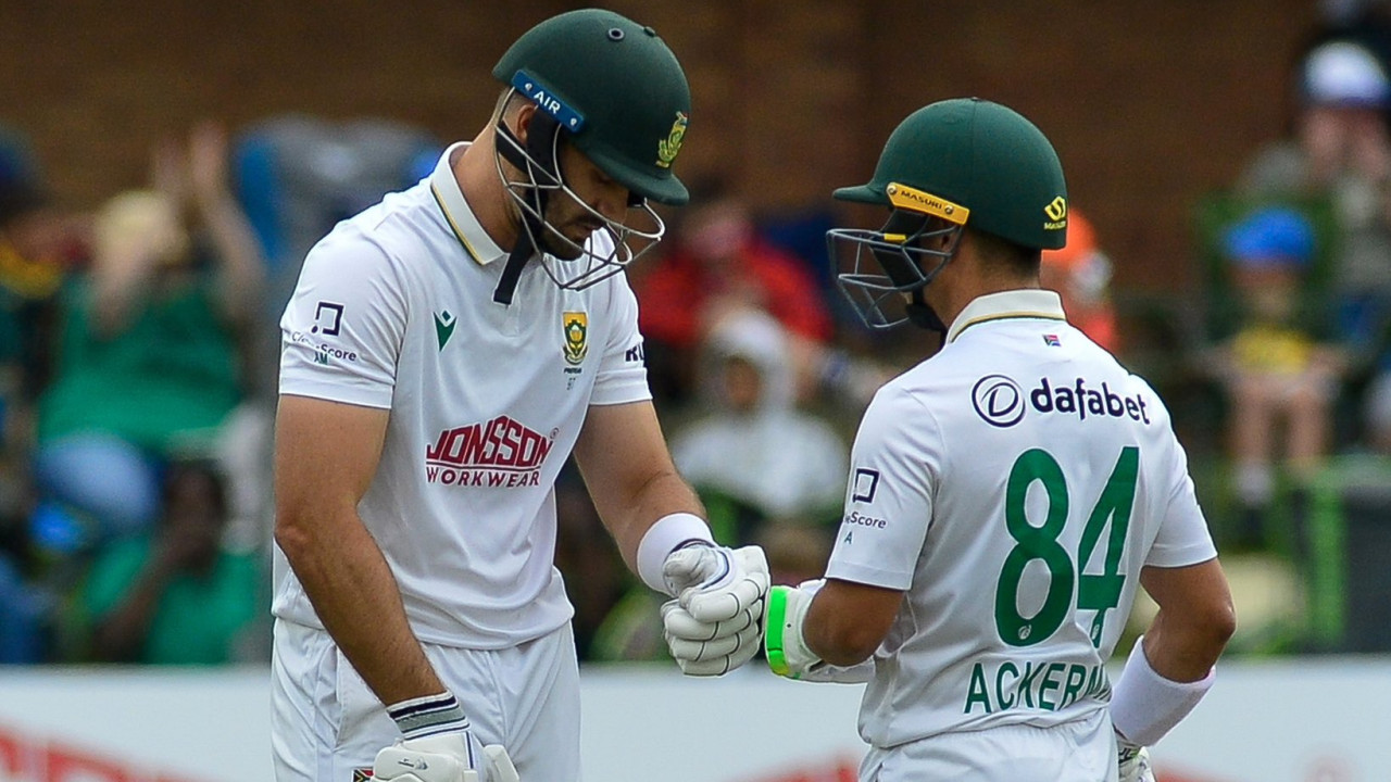 Boland strikes twice on return before rain brings early end to day one of second Test