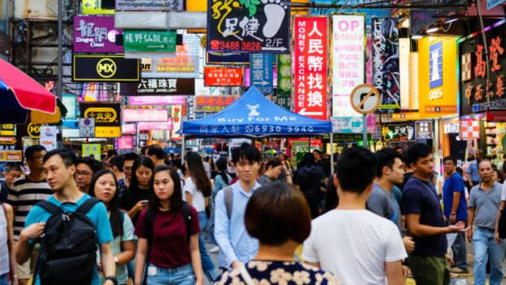 China offers 33 lakh crore incentives but citizens avoid shopping