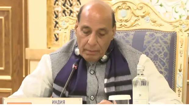 Rajnath Singh speaks strongly against terrorism in front of Pakistan leader
