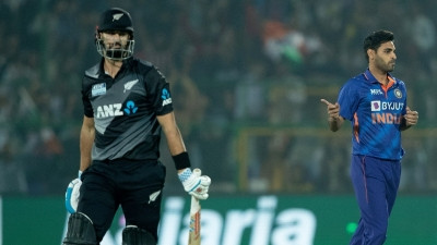 Bhuvneshwar will be 'rubbing his hands', Arshdeep can trouble Allen, says Pamment
