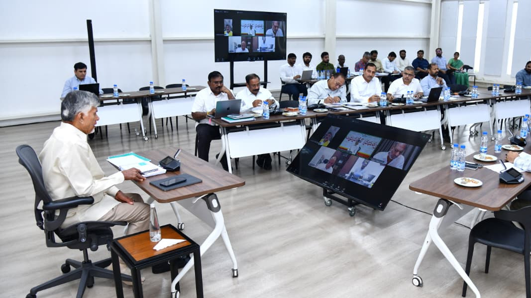 Chandrababu Naidu directs officials to accelerate old investment agreements