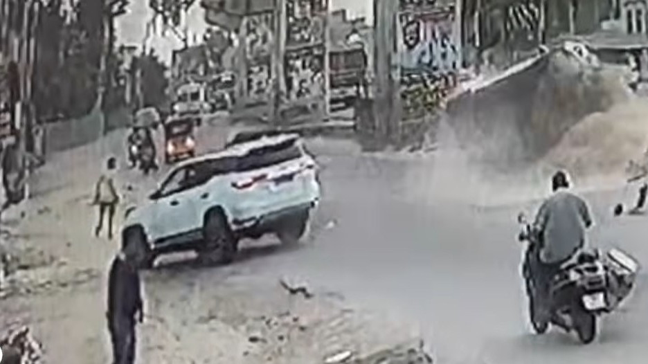 Fortuner havoc in Hyderabad two injured after hitting a car in front