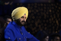Legal opinion to decide Sidhu's future on TV: Amarinder