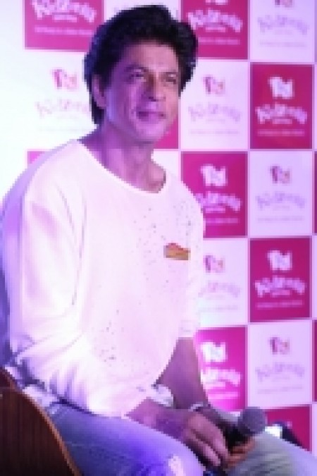 SRK takes business lessons from Steve Jobs's biography