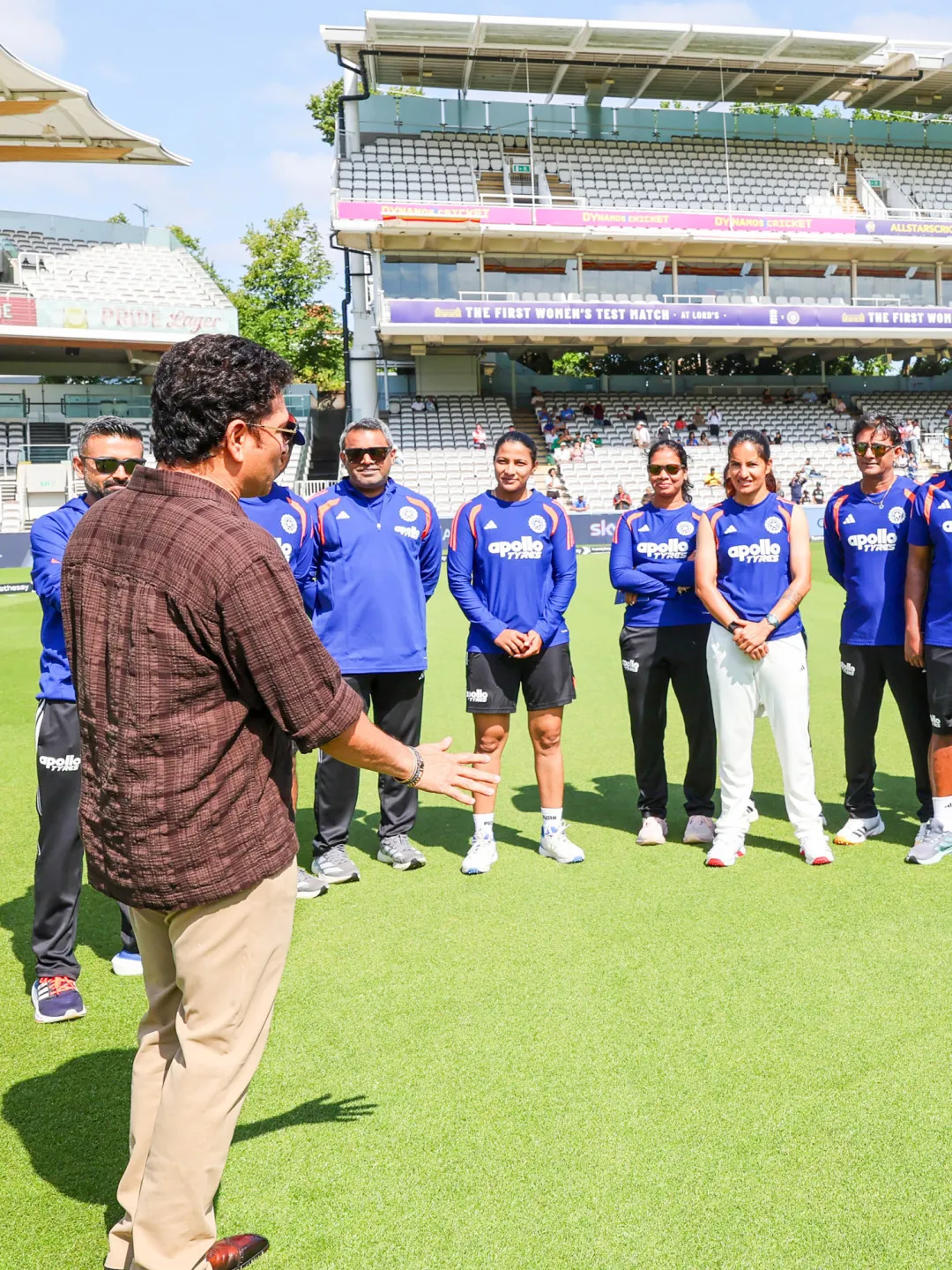 భారత అమ్మాయిల చారిత్రక ఘనతపై సచిన్ టెండూల్కర్ స్పందన