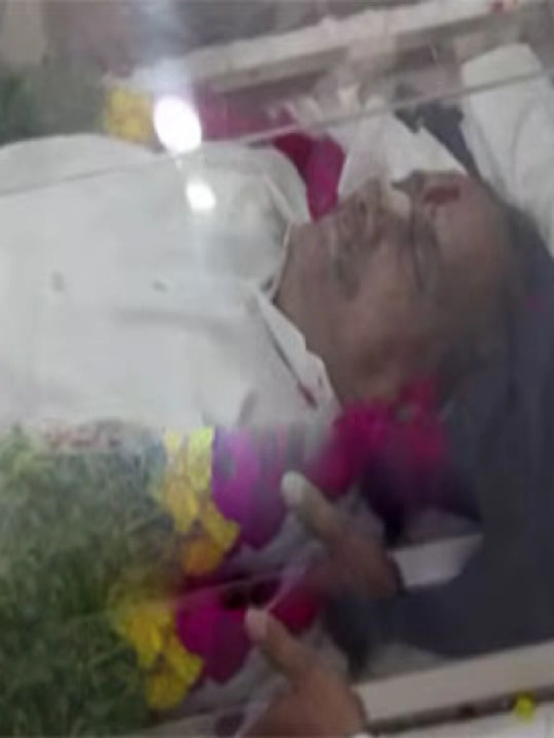 కిర్లంపూడిలో ఉద్రిక్తత.. కుమార్తె క్రాంతికి తీవ్ర అవమానం.. ముద్రగడ చివరి చూపునకు నో!