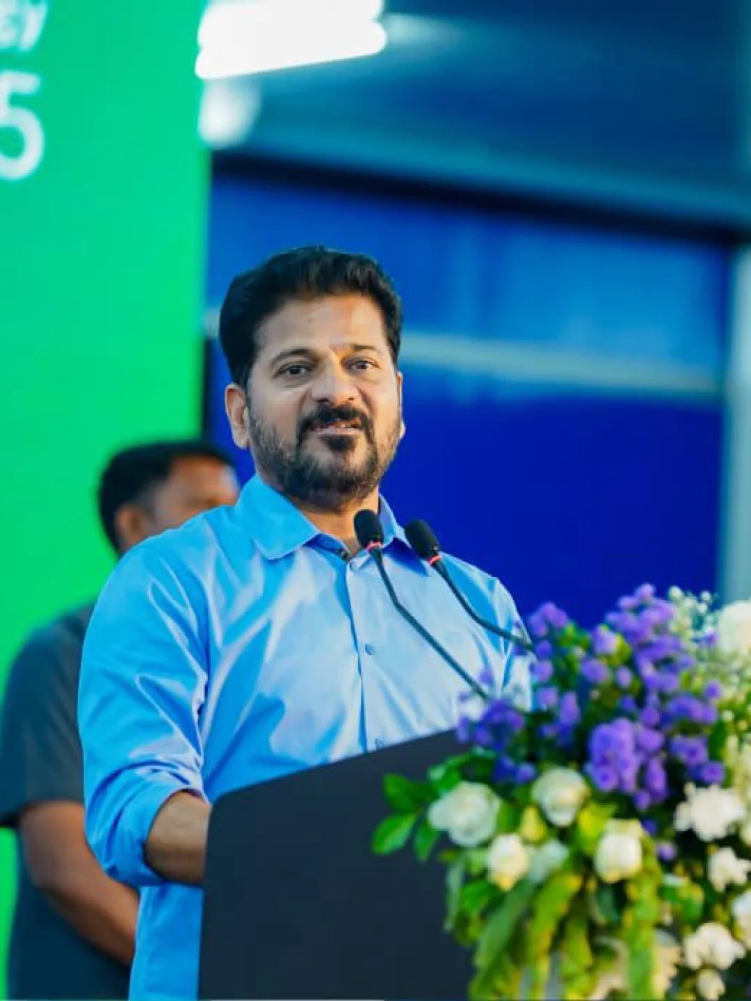 హైడ్రా కమిషనర్‌ను తప్పించాలన్న హైకోర్టు.. ఘాటుగా స్పందించిన రేవంత్ రెడ్డి