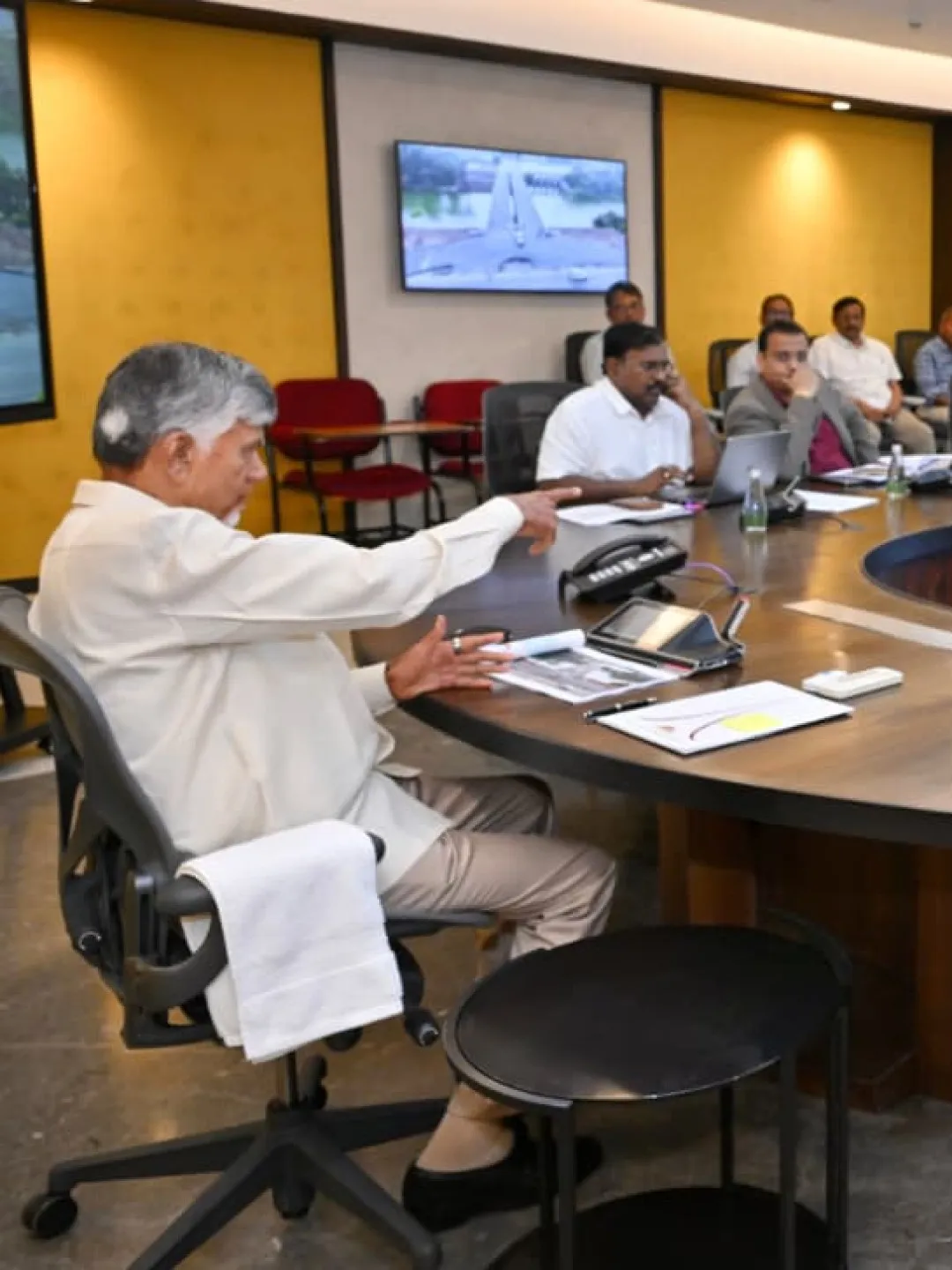 అమరావతి అంటే ఆ 29 గ్రామాలే కాదు.. విజయవాడ, గుంటూరుతో కలిపి చూడాలి: సీఎం చంద్రబాబు