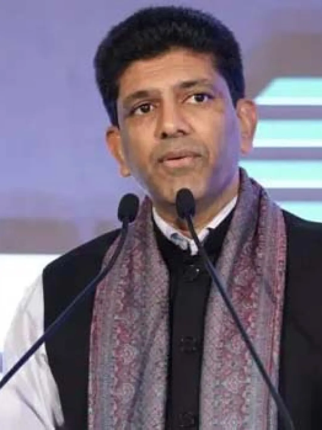 పొగాకు రైతులకు గుడ్ న్యూస్ చెప్పిన మంత్రి పెమ్మసాని