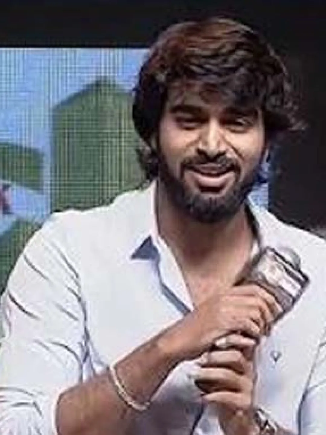 మెగా హీరోలపై వ్యాఖ్యలు.. చిక్కుల్లో బిగ్‌బాస్ విన్నర్ కల్యాణ్
