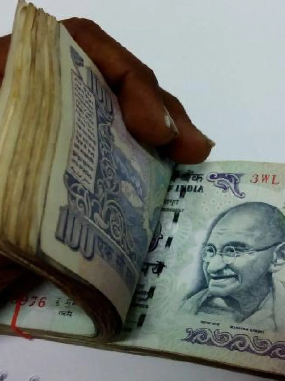 ఫిక్స్‌డ్‌ డిపాజిట్‌: 20ల్లో ఒకలా.. 60ల్లో ఇంకోలా.. వయసును బట్టి వ్యూహం మారాలి!