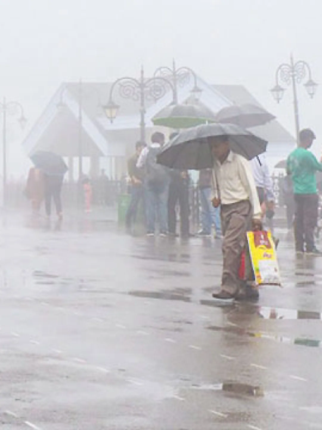 బంగాళాఖాతంలో అల్పపీడనం.. తెలంగాణలో రెండ్రోజులు అతిభారీ వర్షాలు