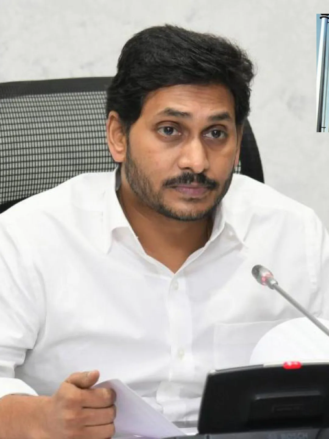 వైసీపీలో కీలక మార్పులు.. పలువురికి కొత్త బాధ్యతలు అప్పగించిన జగన్