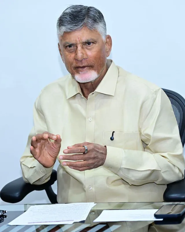 మేనకోడలు వివాహానికి యలహంక ప్యాలెస్ ఇవ్వనని చెబుతున్నాడు.. ఇదేం చోద్యం!: సీఎం చంద్రబాబు