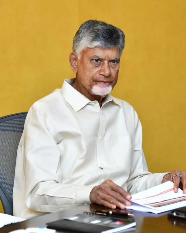 ఏపీ వైపు దూసుకొస్తున్న 'అర్ణబ్'.. అధికారులను అప్రమత్తం చేసిన చంద్రబాబు 
