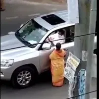Tamilnadu CM Stalin stops his convoy after spotted a woman on roadside