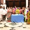 విజయవాడ న‌గ‌ర పాల‌క సంస్థ కౌన్సిల్ హాల్ ఆవరణలో మంత్రి బొత్స జన్మదిన వేడుక‌లు
