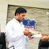 Maoist Ravula Ranjit surrender at TS DGP