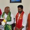 Revanth Reddy met former minister Devendar Goud