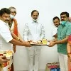 Talasani invites CM KCR to Ujjaini Mahankali Bonalu