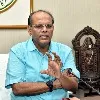 వైద్య మౌళిక సదుపాయాలను బలోపేతం చేయడంపై అధికారులతో తెలంగాణ సీఎస్ సమీక్షా
