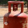 Now book LPG cylinder in other distibution company
