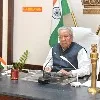 కరోనా మూడో తరంగ నివారణలో రాష్ట్రం దిక్సూచి కావాలి: ఏపీ గవర్నర్