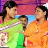 court dismissed case against ys sharmila and vijayamma