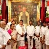 తెలంగాణ అసెంబ్లీ లాంజ్ లో పీవీ తైలవర్ణ చిత్రపటం ఆవిష్కరణ