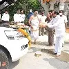 KCR performs pooja in Pragathi Bhavan
