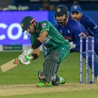 Pak steady in chasing against Team India