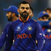 Jittery Virat loses cool, says 'wear our cricket kit and walk into the field'