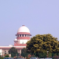 Won't tolerate attempt by Bar Associations to put pressure on judges: SC