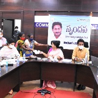 సామాన్య ప్ర‌జ‌ల స‌మ‌స్య‌ల ప‌రిష్కార దిశగా చర్యలు: వీఎంసీ కమిష‌న‌ర్ ప్ర‌స‌న్న వెంక‌టేష్