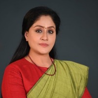 vijay shanti slams harish rao