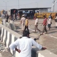 Delhi Police removing barricades at Tikri, Ghazipur borders