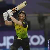 Quite funny when people talk about my form: David Warner