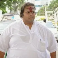Actor Gundu Kalyanam suffering with Kidney problem and seeking for financial help