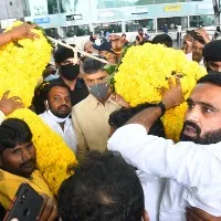 TDP chief Chandrababu injured during his Kuppam tour