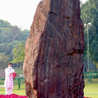 Cong leaders pay tribute to Indira Gandhi on her death anniversary