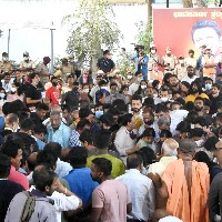 Bommai thanks Puneeth's fans for keeping peace during homage