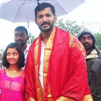 Vishal walks to Tirupati to offer prayers before 'Enemy' release