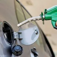 Center decreases duty on petrol and diesel