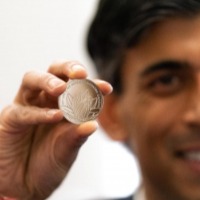 UK unveils coin on Mahatma to mark Diwali