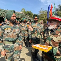 I have brought wishes of 130 cr Indians: Modi tells soldiers