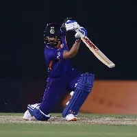 Kohli Enters 33 Wishes Flooded Across All
